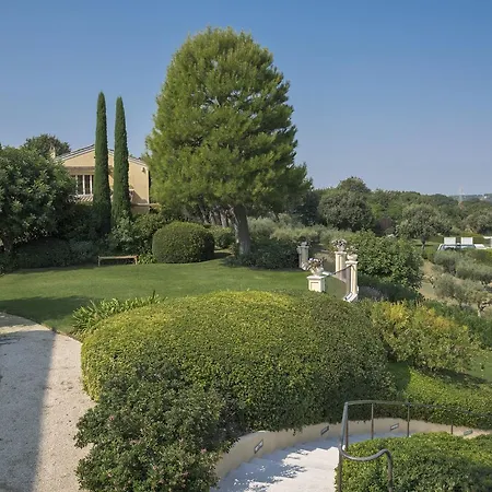 Luminosa Villa Civitanova Marche
