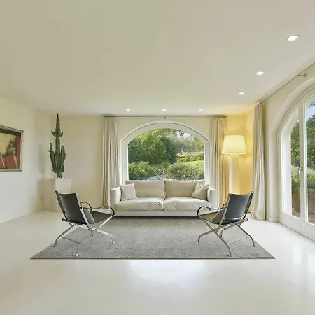 Luminosa Villa *